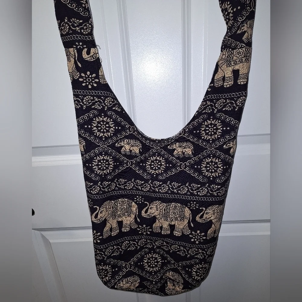 unbranded this elephant